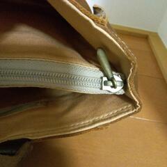 新品同様　革　ハンドバックの画像