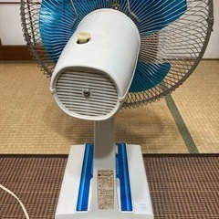 レトロ扇風機の画像