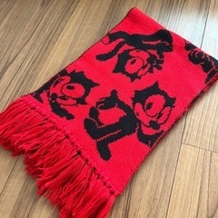 赤いマフラー　FELIX