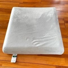 制菌防臭 低反発もちもちフロアクッション グレー 39×39cm値下げ‼︎の画像