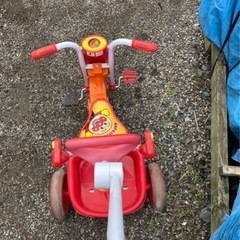 アンパンマン三輪車の画像