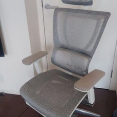 【値下げ】エルゴヒューマン　フィット　ホワイトの画像