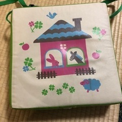 子供用　座布団　クッション