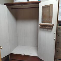 洋服タンスの画像