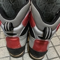 登山用の靴の画像