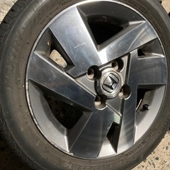 14インチタイヤホイール、ナットセットの画像