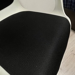 ニトリ　デスクチェア　キャスター付　椅子　高さ調整可の画像