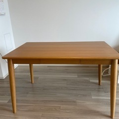 マナベ家具　ダイニングテーブル