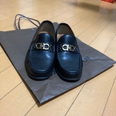 フェラガモ