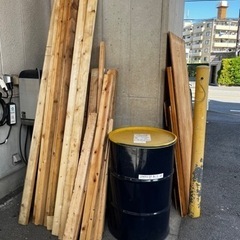 木材、薪、ベニヤ板ご自由にお持ちくださいの画像