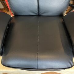 低反発肘付回転座椅子（PVCレザー・ブラック・DCM Japan）の画像