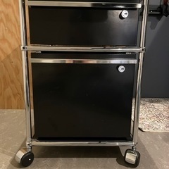 USM ハラー キャビネット 家具の中古が安い!激安で譲ります USM ハラー キャビネット 家具の中古が安い!激安で譲ります