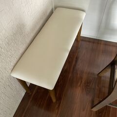 【10月13日〜16日限定】ダイニングテーブルセット　テーブル+椅子2脚+ベンチ付の画像