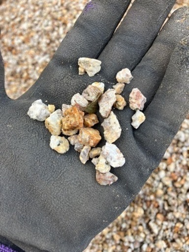 甲賀砂利。ドライガーデン必須アイテム。