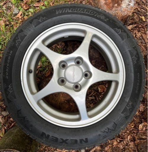 【終了しました】スタッドレスタイヤ+ホイール　4本セット