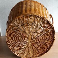 大きめのバスケット 籠の画像