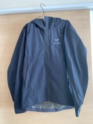 ARC’TERYX マウンテンパーカー　ブラック