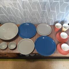 お取引先決定【未使用品】PORTIA デザイン食器 マグカップ 小皿 大皿の画像