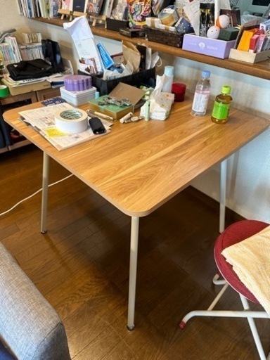ダイニングテーブル　80cm×80cm
