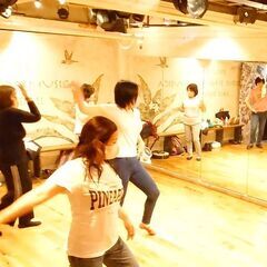 池袋サルサ・ダンス🌺１０/１６.２３(月)メンバー募集です✨体験...