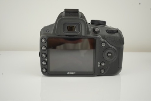 2400画素のNIKON D3200
