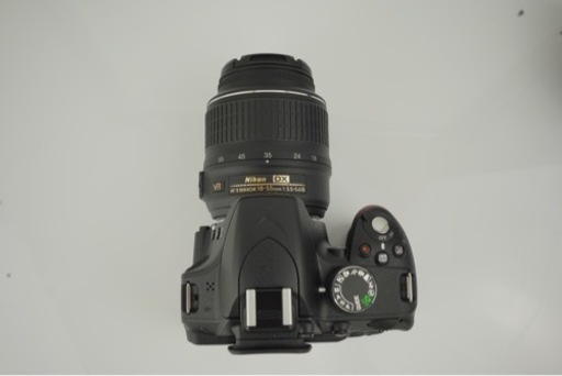 2400画素のNIKON D3200