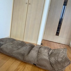 ［受け渡し予定者あり］座椅子の画像