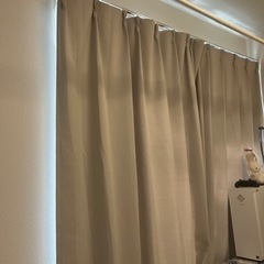 カーテンの画像