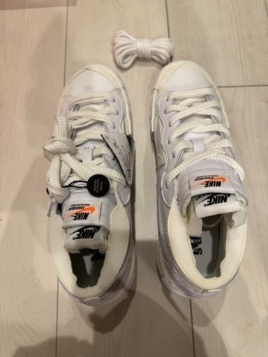 【新品です】ナイキ ブレーザー ロー サカイ ホワイト パテント レザー