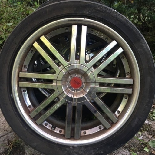 エスティマに装着していたタイヤです。