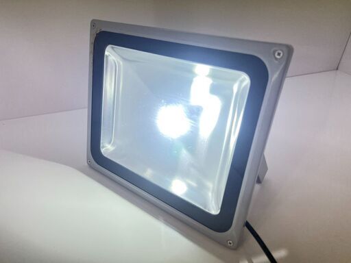 【商談中】LED 投光器 昼光色 ポータブル投光器 作業灯 100V  /  AJ-0568-P1