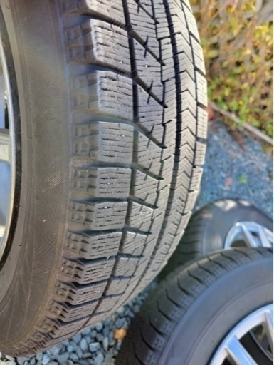 アクアで使用 ホイール　ブリヂストンスタッドレスタイヤついてます。　175/65R15