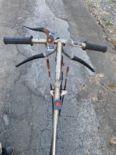 ホンダ　自走式　草刈機　刈丸　UM-T12 