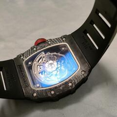 カーボン 腕時計　の画像