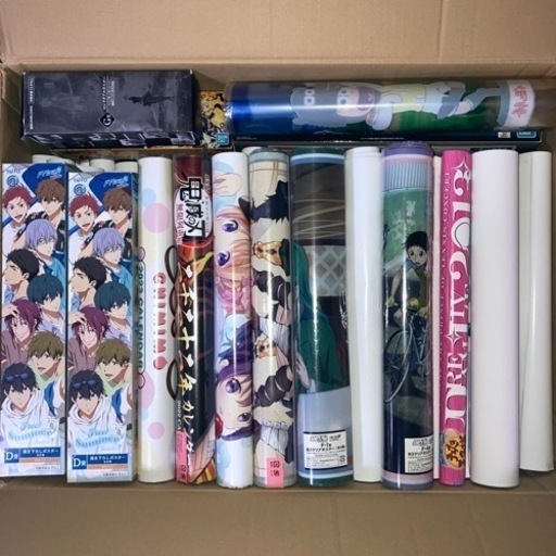 ポスター、タペストリーなど　アニメグッズ　まとめ売り　大量