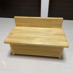 子供　木の椅子