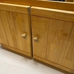 子供　木の椅子の画像