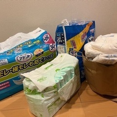 大人用おむつ、パッド