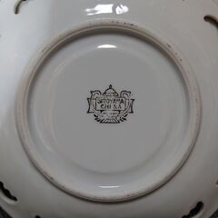 ティカップとコーヒーカップと皿セットの画像