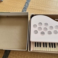 カワイ　ミニピアノの画像
