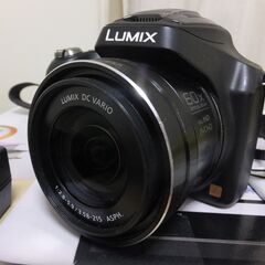 【14980円→10000円 値下げ☆】【１台限り・人気の超望遠デジカメ】Panasonic/パナソニック DMC-FZ70　LUMIX