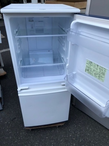 北九州市内配送無料　保証付き　シャープ 137L 2ドアノンフロン冷蔵庫 「つけかえどっちもドア」 エディオンオリジナル keywor