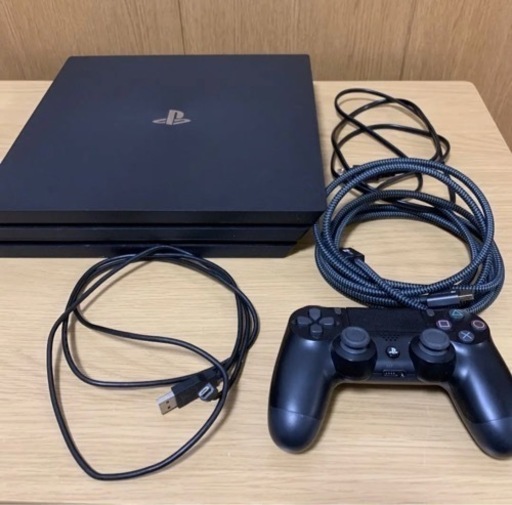 《ソフト付き》SONY PlayStation4 CUH-7200CB01