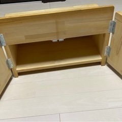 子供　木の椅子の画像