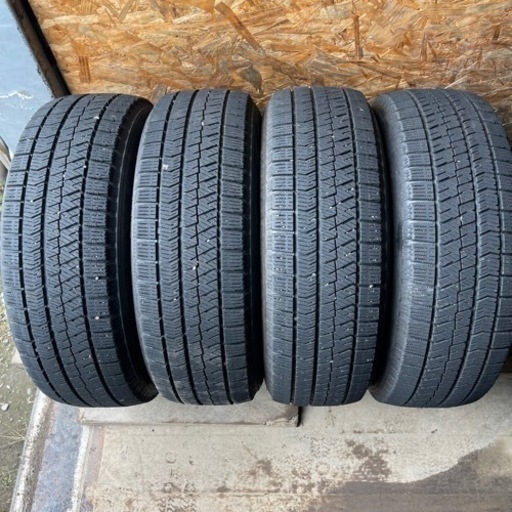 バリ山　BRIDGESTONE ブリヂストン　ブリジストン　VRX2 195/65R15 スタッドレス　タイヤ　2018年製　15インチ