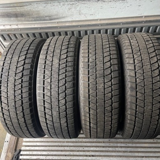 バリ山　BRIDGESTONE ブリヂストン　ブリジストン　DM-V3 225/60R18 スタッドレス　タイヤ　2019年製　18インチ