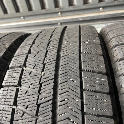 バリ山　BRIDGESTONE ブリジストン　ブリヂストン　VRX 165/55R15 スタッドレス　タイヤ　2020年製　15インチ