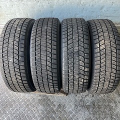 バリ山　BRIDGESTONE ブリヂストン　ブリジストン　DM-V3 225/60R18 スタッドレス　タイヤ　2019年1本2022年3本　18インチ