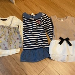 一着200円　秋物女児服　90cm 長袖薄手バラ売り