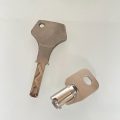 【中古品】 ロデオ 初期 モンスターハンター モンハン スロット台 パチスロ実機 5号機 動作品 稼働品 台鍵付き 設定キー付き メダル不要タイプの画像